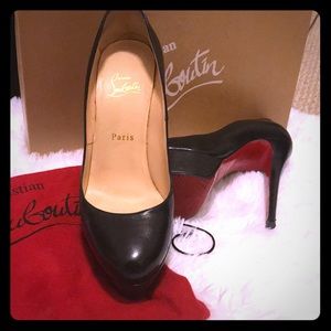 Christian Louboutin Bianca Black Kid 140 EUC!